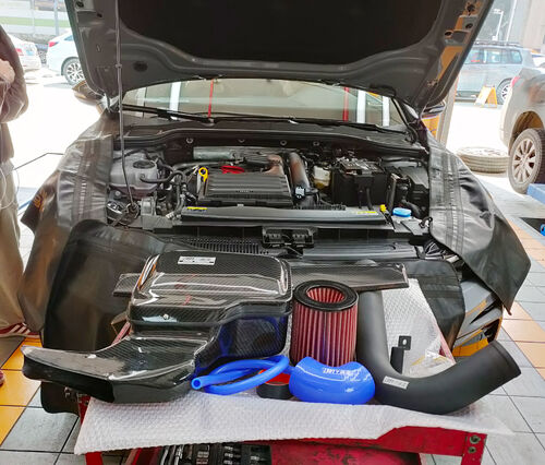 ultimo caso aziendale circa La Golf di ottava generazione aggiornata con la scatola di aspirazione in fibra di carbonio EDDY: libera la vera potenza del motore