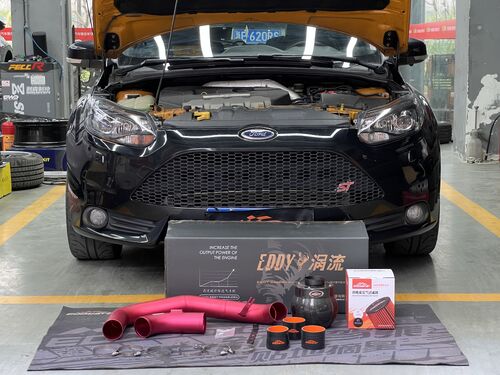ultimo caso aziendale circa 2014 Ford Focus ST 2.0T Upgrades EDDYSTAR Kit di assunzione atomica in fibra di carbonio